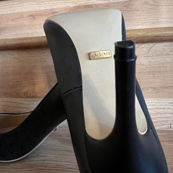NWT - Bebe Heels - Picture 6 of 16